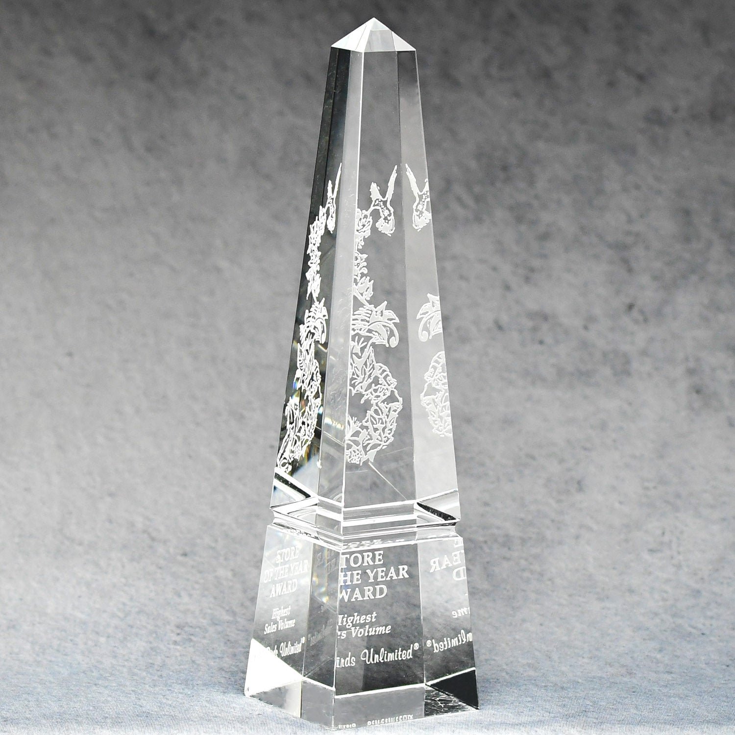 Optic Crystal Groove Obelisk